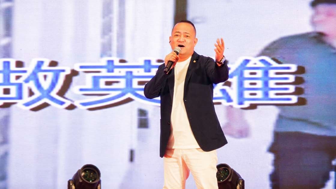 1789668832199354.jpg Compress_唱歌.jpg